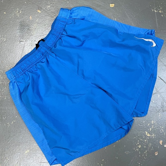 Nike Other - Nike Challenger 4” Running Shorts AJ7685-402 Medium 3M Heather Grey